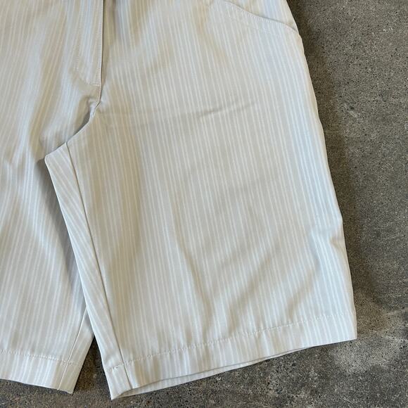 Vintage Nike Golf Shorts Womens 4 Tan Striped Chino Stretch Lightweight 10" - Picture 3 of 7